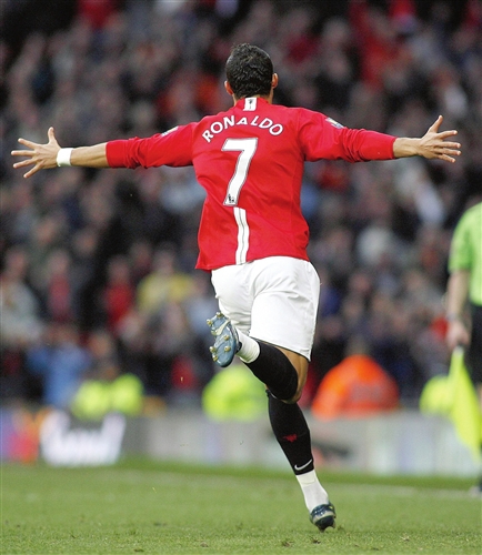 他巧妙地利 他巧妙地利