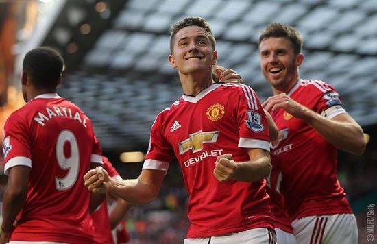 凭借其卓越 凭借其卓越